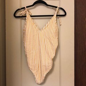 jessica simpson yellow swimsuit